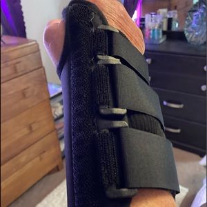 Wrist Brace for carpel tunnel.